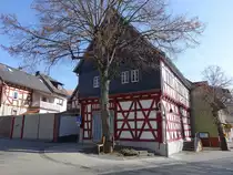 Oberkleen, altes Rathaus in der Hauptstra�e, erbaut 1582 (12.03.2022)