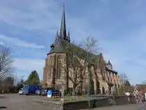 Obertiefenbach, neugotische Pfarrkirche St. �gidius, erbaut von 1885 bis 1888 (13.03.2022)