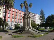 Neapel, Denkmal f�r Nicola Amore an der Piazza Vittoria (22.09.2022)