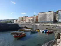 Neapel, moderne Geb�ude an der Via Partenope (22.09.2022)