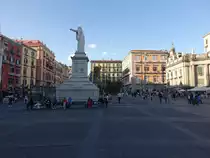 Neapel, Denkmal f�r Dante Alighieri an der Piazza Dante (22.09.2022)