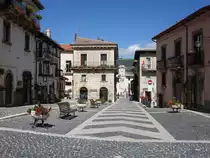 Pescocostanzo, H�user in der Via Ottavio Colecchi (17.09.2022)