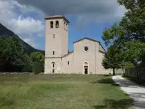 Castel San Vincenzo, Klosterkirche der Abbazia San Vincenzo al Volturno, erbaut im 12. Jahrhundert (17.09.2022)
