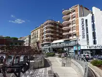 Formia, H�user an der Via Benedetto Tallini (21.09.2022)