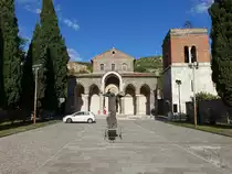 Sant’Angelo in Formis, romanische Benediktinerabtei, erbaut im 6. Jahrhundert, Fassade 12. Jahrhundert (21.09.2022) 