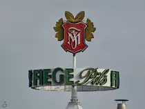 Kein Zweifel, wir sind in Bochum - im Bild das Fiege-Schild auf dem Dach der Brauerei. (Oktober 2022)