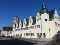 Stadtilm, historisches Rathaus in der Stra�e der Einheit, erbaut ab 1628 (17.04.2022)