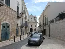 Trani, H�user in der Via Arcangelo Prologo (27.09.2022)