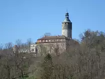 Schloss Tonndorf, erbaut im 12. Jahrhundert auf einer Anh�he n�rdlich des Dorfes (17.04.2022)