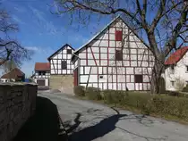 Treppendorf, Fachwerkh�user am Kirchplatz (17.04.2022)