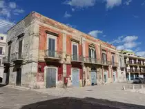 Ruvo di Puglia, H�user am Largo Cattedrale (27.09.2022)