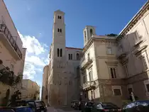 Giovinazzo, Kathedrale Santa Maria Assunta, erbaut im 12. Jahrhundert im  apulisch-romanischen Stil (27.09.2022)