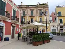 Gravina di Puglia, H�user an der Via Marconi (29.09.2022)