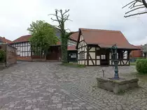 Bellnhausen, Brunnen und H�user in der Borngasse (30.04.2022)