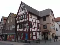 Gr�nberg, Fachwerkhaus in der Rabegasse (30.04.2022)