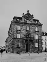 Das 1902 urspr�nglich als Sitz der Versicherungsanstalt f�r die Pfalz gebaute Stadthaus ist seit 1960 Sitz der Stadtverwaltung von Speyer. (Dezember 2014)