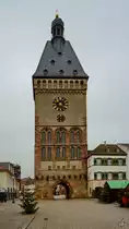 Das im Jahr 1176 erstmals urkundlich erw�hnte 55 Meter hohe Altp�rtel war das westliche Stadttor der Stadt Speyer. (Dezember 2014)