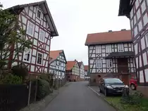 Bauerbach, Fachwerkh�user im Kirchweg (01.05.2022)