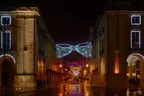 Weihnachtlich beleuchtete Stra�en in der Innenstadt von Lissabon. (Dezember 2016)