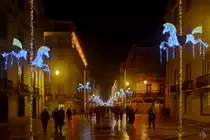 Die weihnachtlich beleuchtete Fu�g�ngerzone in der Innenstadt von Lissabon. (Dezember 2016)