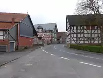 Moischt, Fachwerkh�user in der Kirchstra�e (01.05.2022)