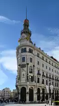 Der im sp�ten neunzehnten Jahrhundert erbaute Palast der Gerechten (Palacio de la Equitativa) war urspr�nglich das Verwaltungsgeb�ude einer Versicherung. Heute ist dort das Hotel Four Seasons untergebracht ist. (Madrid, November 2022)