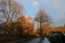 Hamburg am 15.12.2022: Wintersonne und erster Schnee im Osten der Stadt /