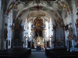 Kloster Wald im gleichnamigen Ort in Oberschwaben,  der Innenraum der Klosterkirche St.Bernhard, geweiht 1249,  der Umbau im Barock-Rokoko-Stil erfolgte 1696-98 durch den   Vorarlberger Baumeister