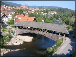 Die Alte Br�cke in Forbach ist ledigliche eine Nachbildung des Originals aus dem Jahre 1778, die in den 50er Jahren des letzten Jahrhunderts errichtet wurde.