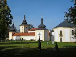 Eger (Cheb), ca.5Km vor der Stadt steht die katholische Wallfahrtskirche Maria Loreto seit 1664, durch deutsche Initiative und Finanzierung wurde die v�llig verwahrloste Anlage seit 1992 wieder
