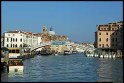 Die Ponte degli Scalzi ist eine der zahlreichen Br�cken �ber den Canal Grande in Venedig.