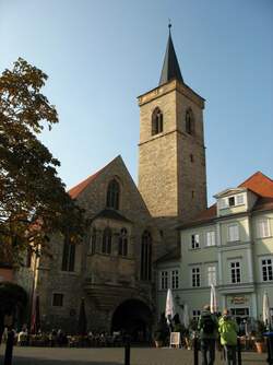 Erfurt, Wenigemarkt mit gidien-Kirche an einem der wenigen schnen Hersbsttage, 17.10.2007  